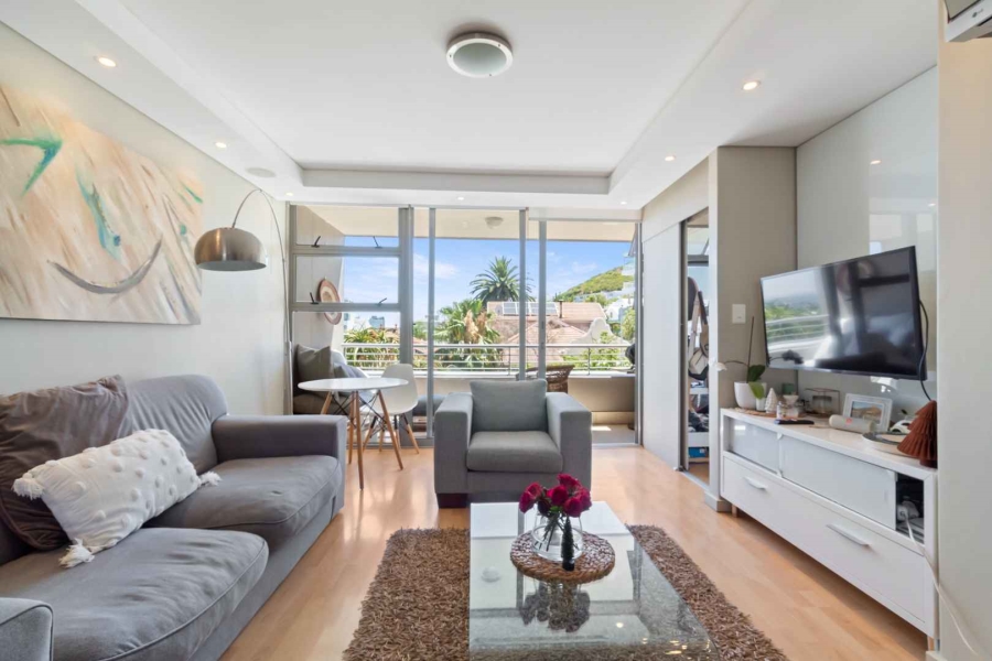 2 Bedroom Property for Sale in Sea Point Western Cape